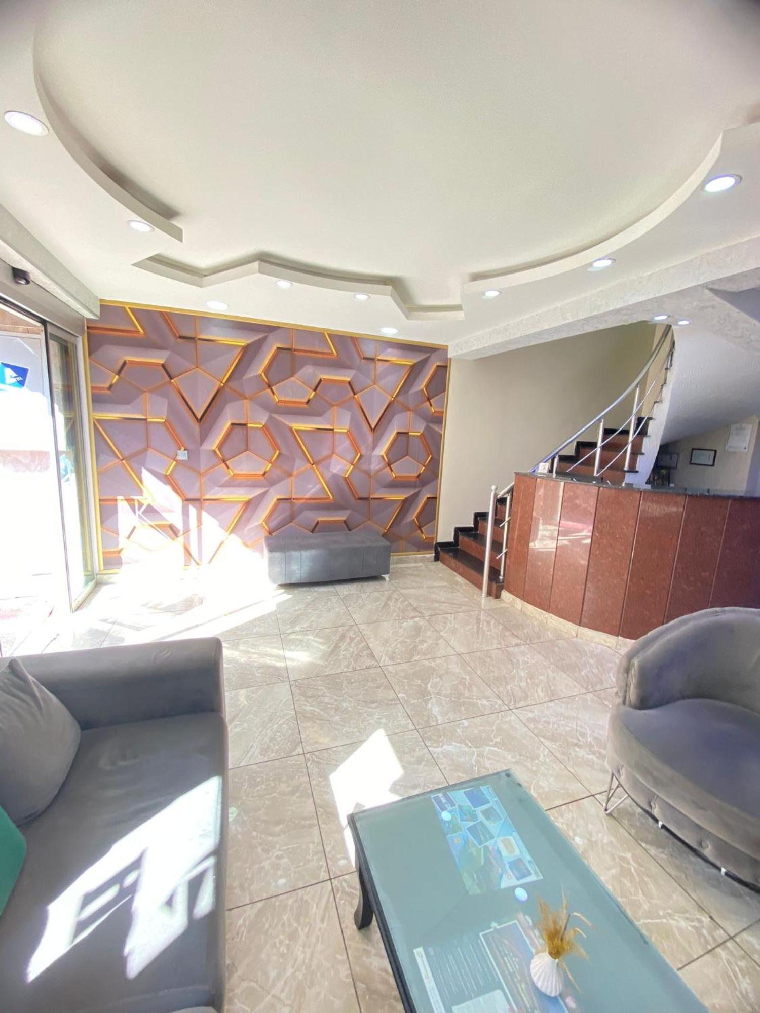 Abam Hotel — Fotos 1
